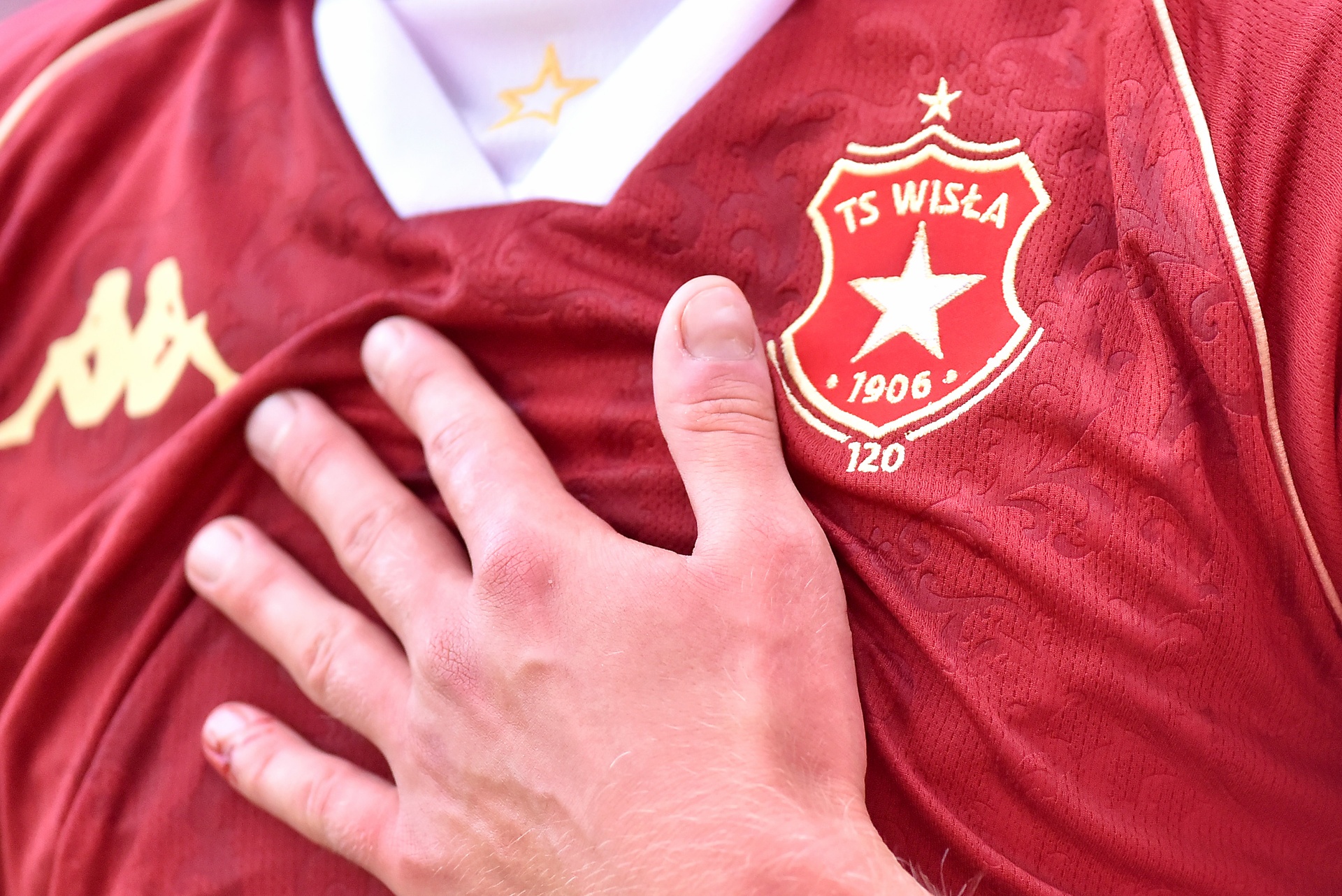 Pseudokibice skatowali mężczyznę. Wisła Kraków reaguje