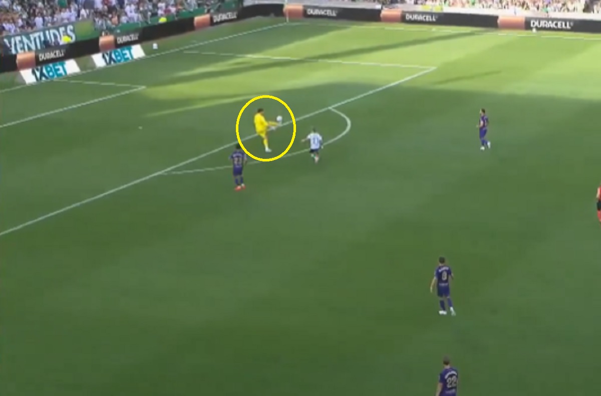 Fatalny kiks w La Liga. Co wymyślił bramkarz? [WIDEO]