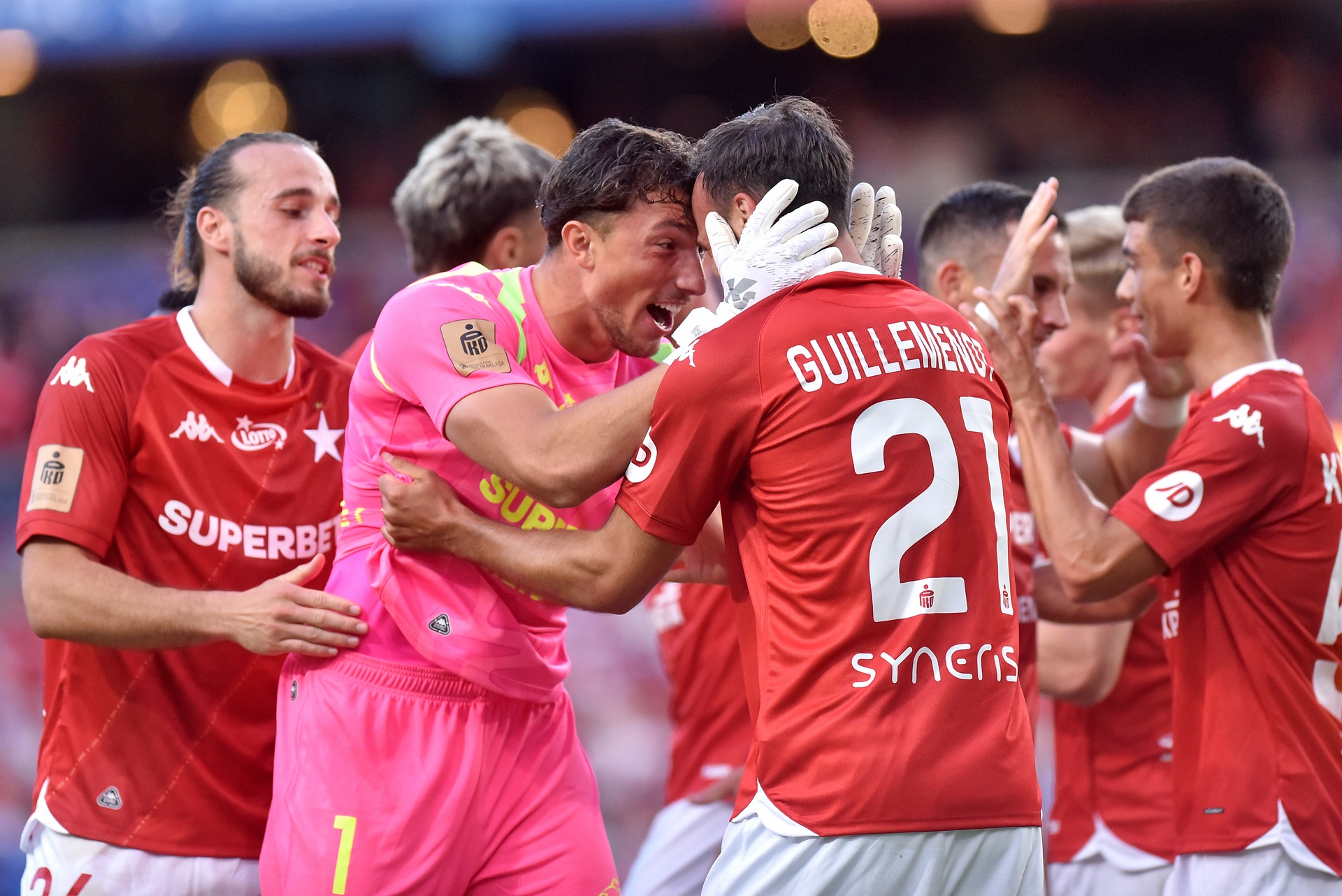 Wisła rządzi w Krakowie! Spektakularny gol zmiennika, Sanchez szaleje