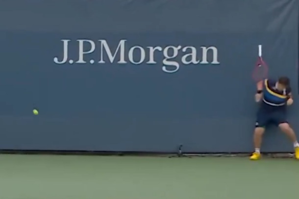 Chwile grozy na US Open. Chłopiec miał mnóstwo szczęścia [WIDEO]