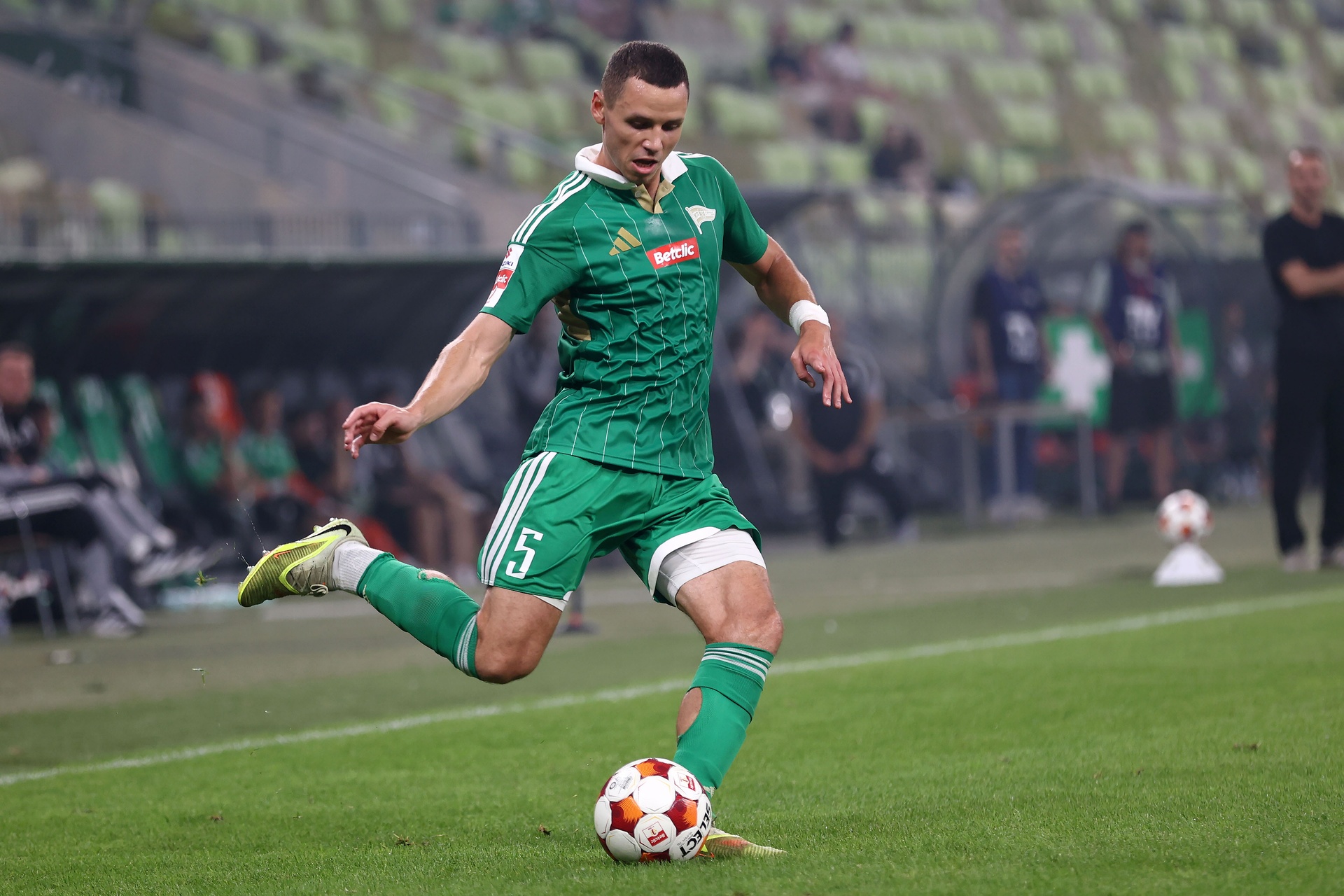 Lechia sprzedaje kolejnego lidera. Zarobi miliony [NASZ NEWS]