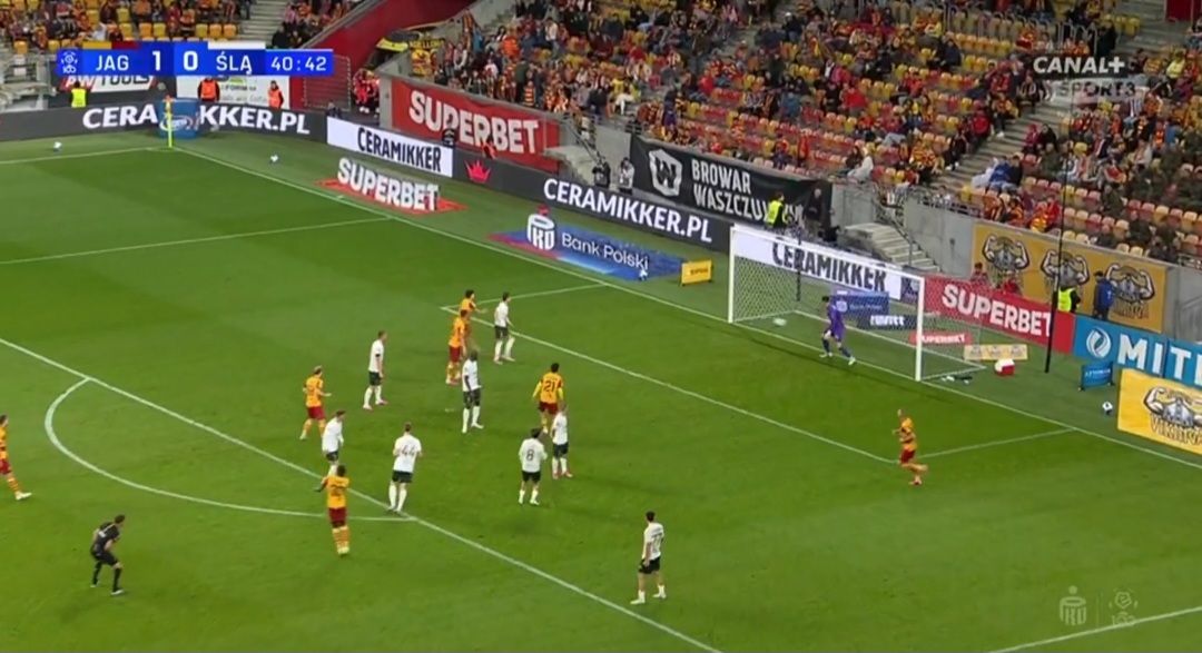 Piękny gol w Białymstoku. Ależ to zrobił [WIDEO]