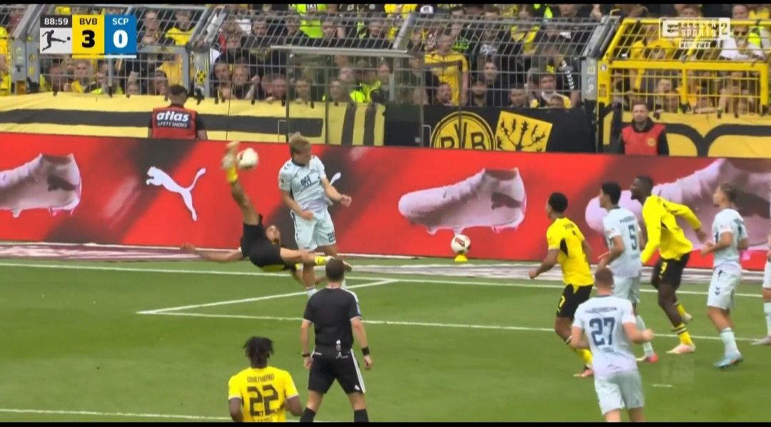 Kosmiczny gol przewrotką. Show gracza BVB [WIDEO]