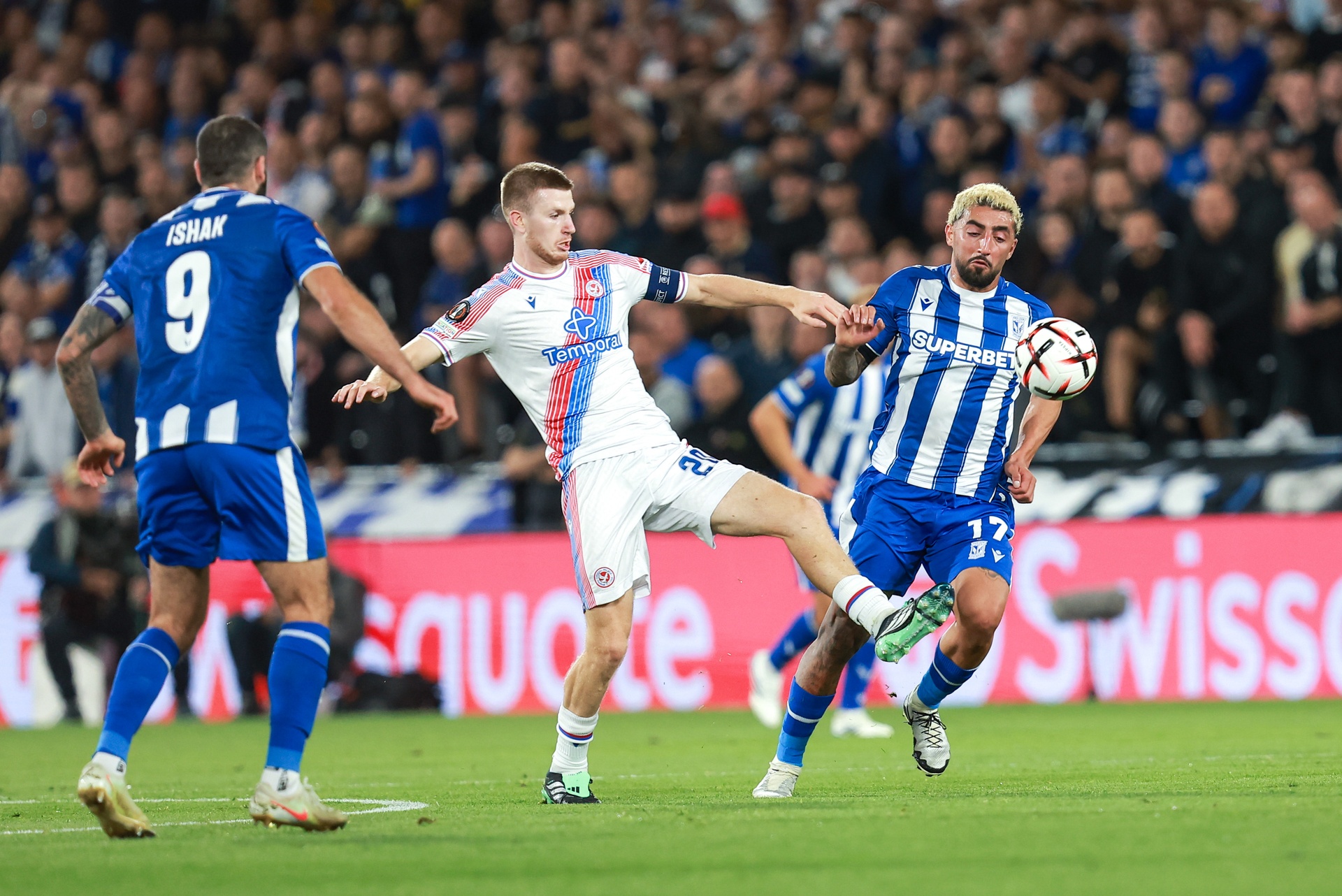 Media: Ograł Lecha, może trafić do Chelsea. Zaoferuje 80 mln funtów