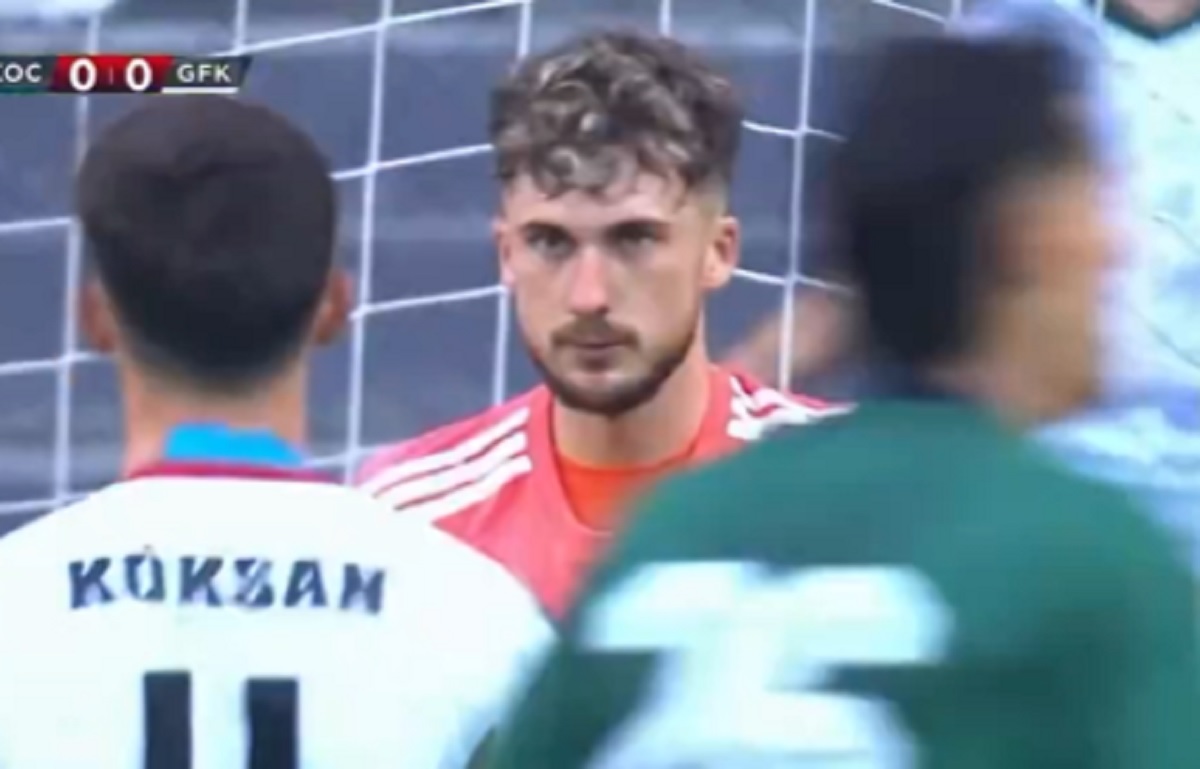Babol Tobiasza! Potworny błąd byłego bramkarza Legii [WIDEO]