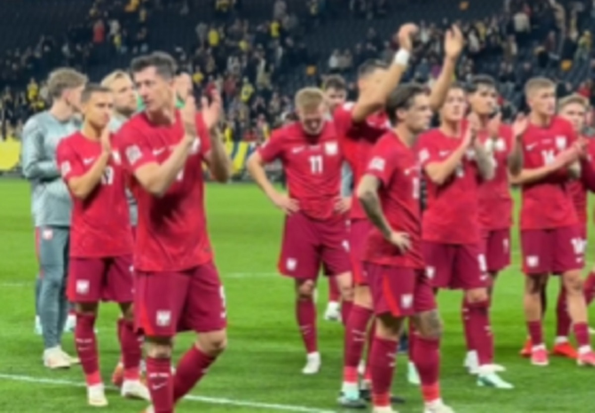 Tak polscy kibice potraktowali piłkarzy. Zaskoczyli [WIDEO]