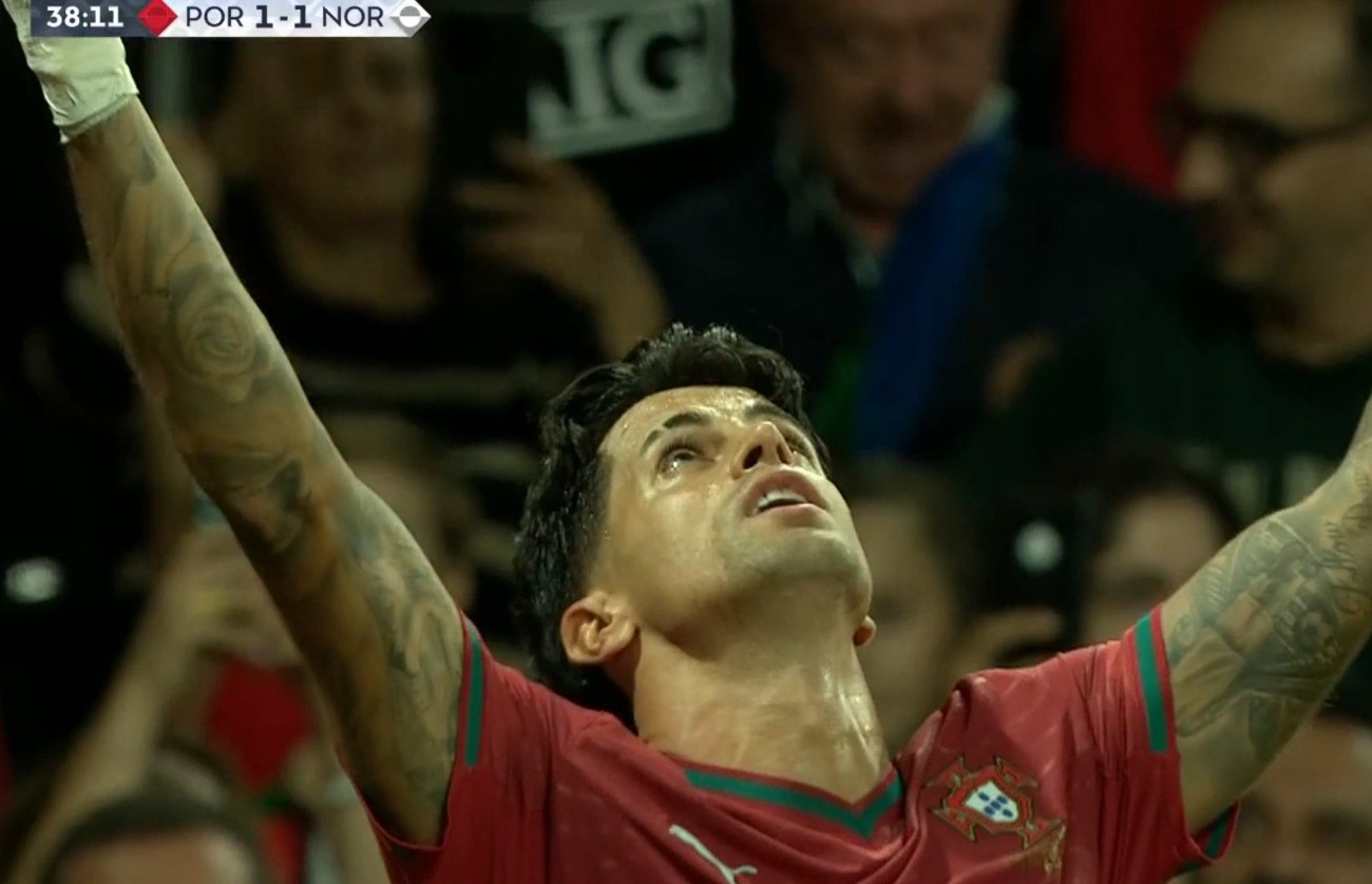 Cudowne gole w meczu Portugalii! Nie ma Ronaldo, jest ćwierćfinał [WIDEO]