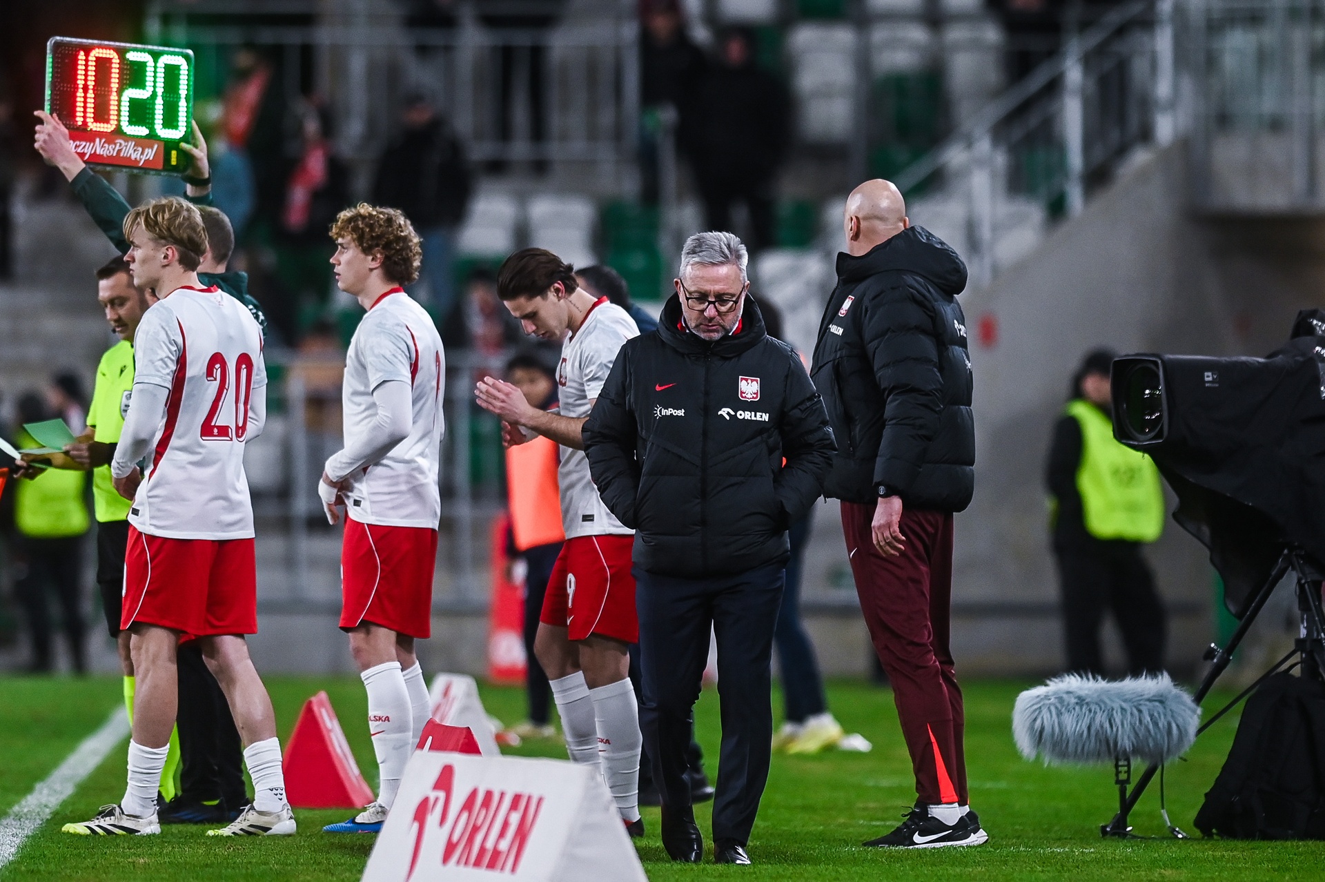 Sypią się gromy po koszmarze kadry U21. "Skandaliczny mecz, Brzęczek zaszkodził"