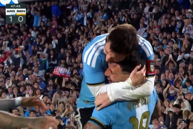Tak odchodzą najwięksi. Oto, co zrobili Messi i Otamendi [WIDEO]