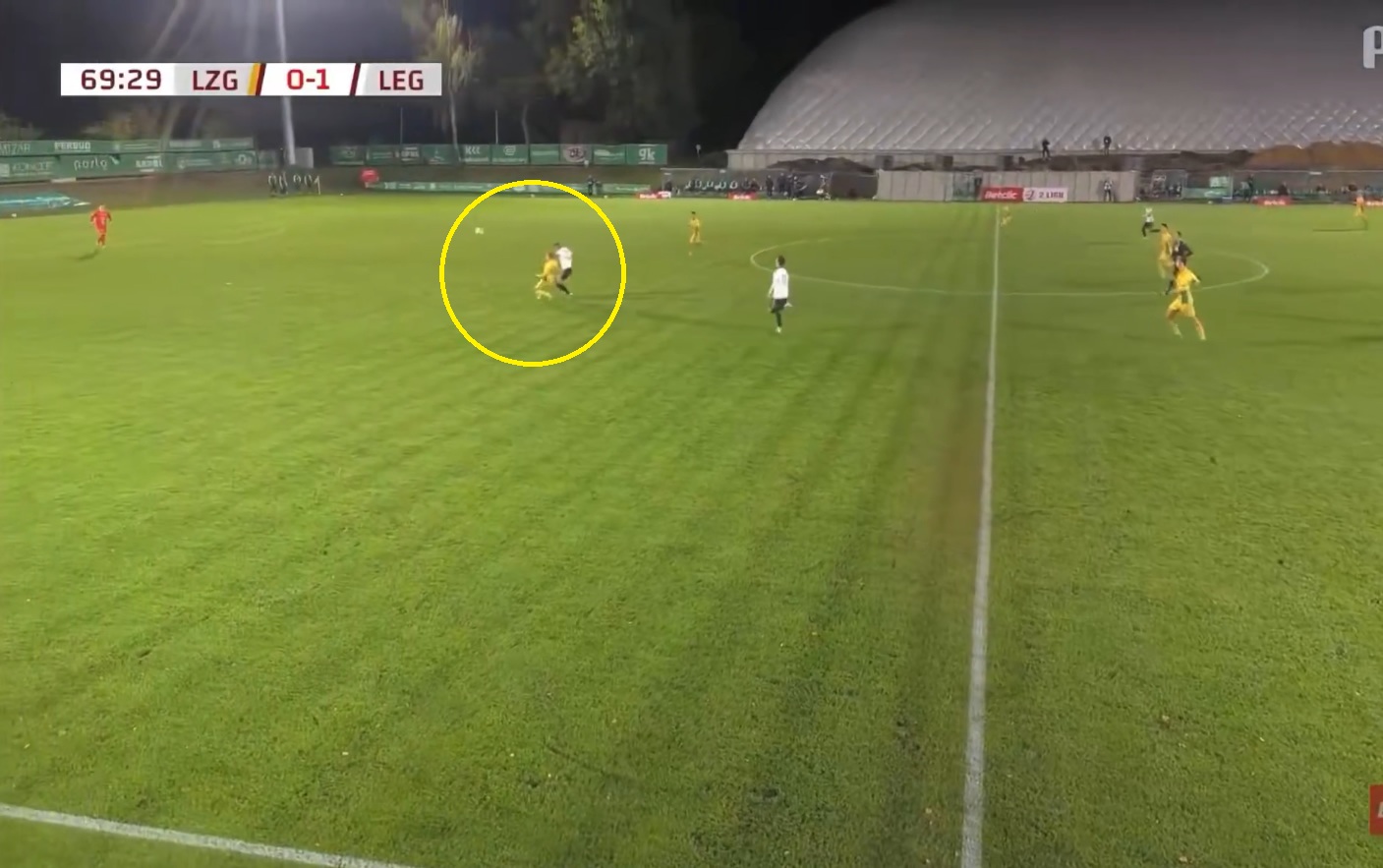 Absurdalny "swojak" w meczu Legii II. Co on wymyślił? [WIDEO]