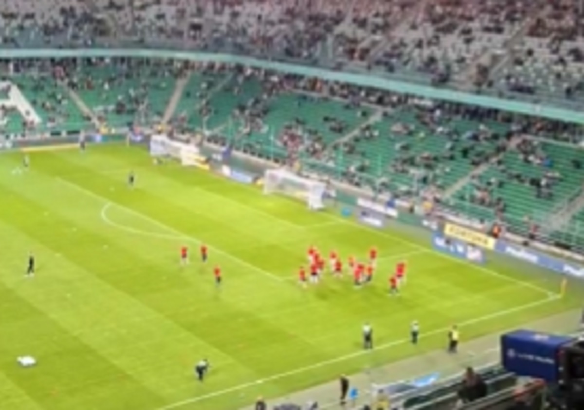 Tak gracze Wisły zareagowali na zamkniętą trybunę. Subtelna szpila [WIDEO]