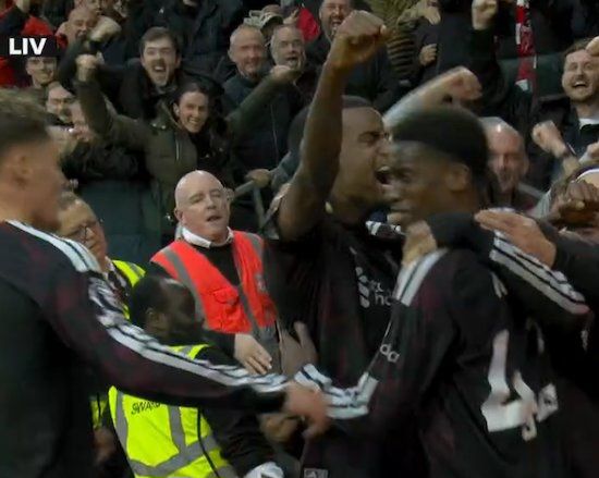 Odrodzenie Liverpoolu. Rywale kończyli w dziewiątkę