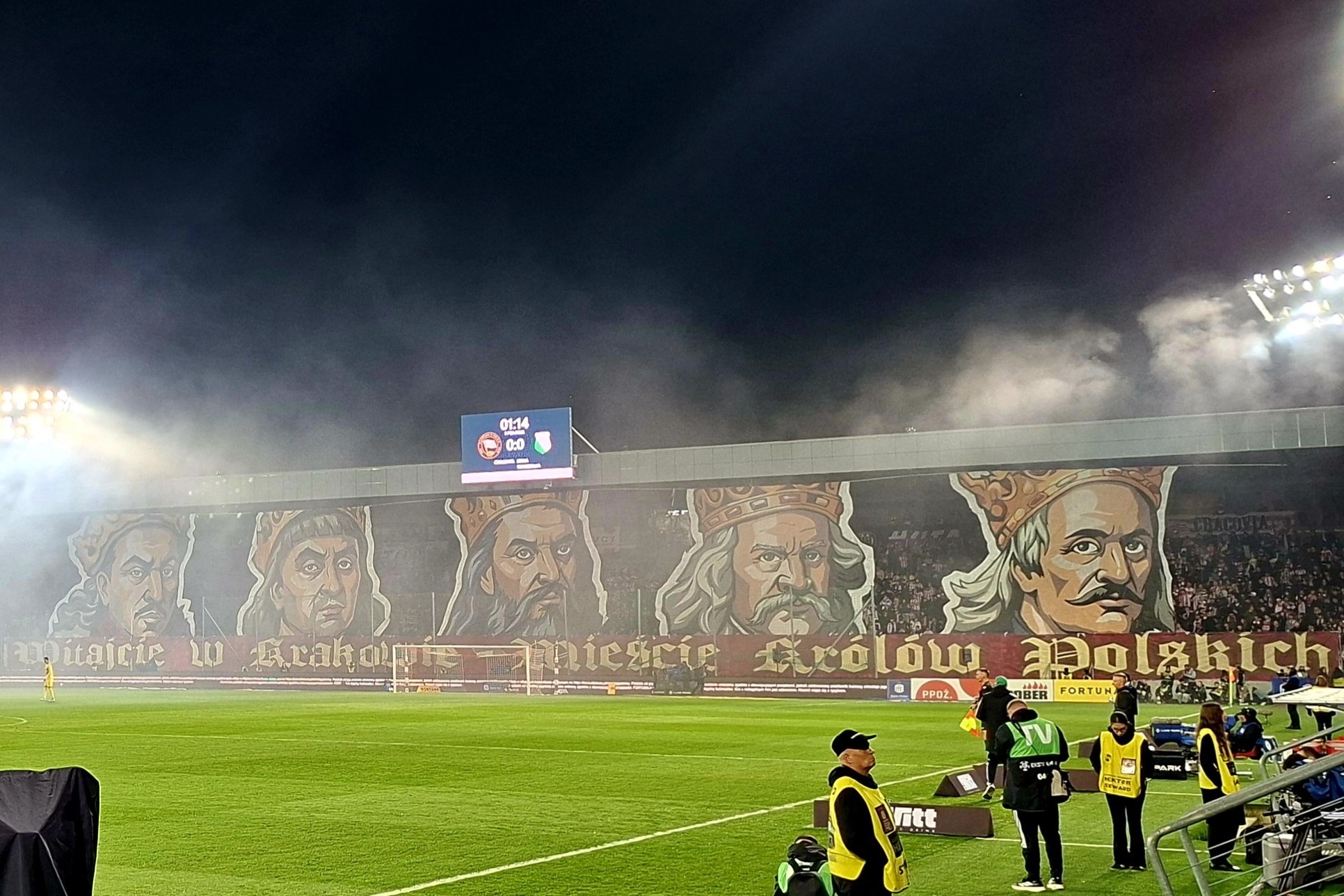 Specjalna oprawa na meczu Cracovia - Legia. Oto, co pokazali kibice [ZDJĘCIE]