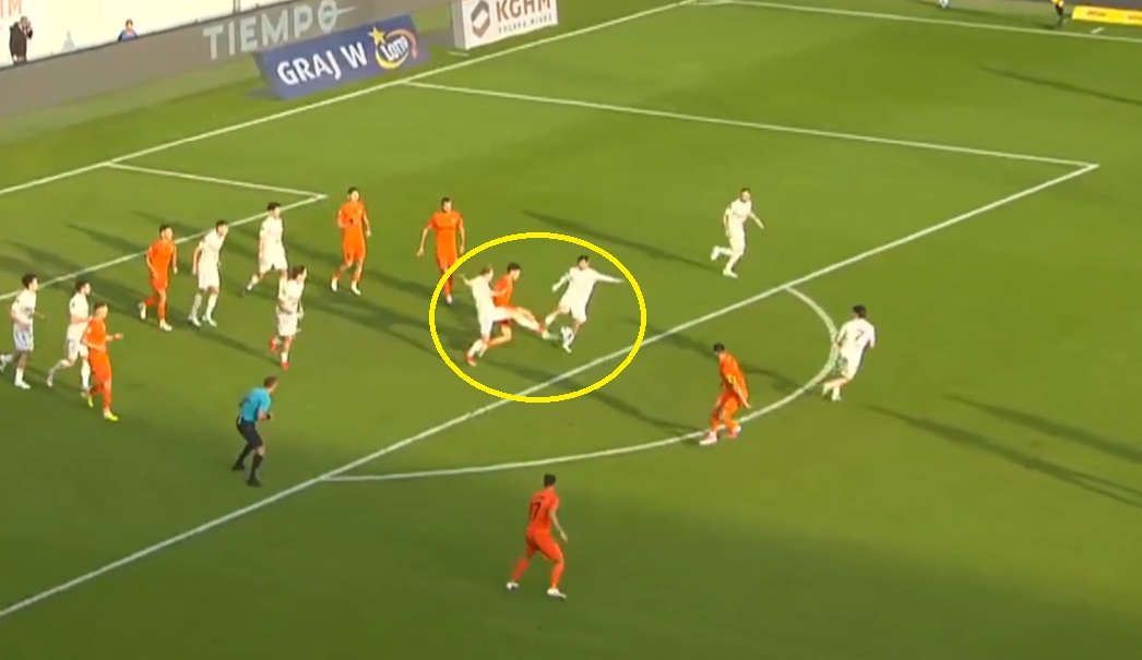 Kolejna porażka Jagiellonii! Spora kontrowersja w Lubinie [WIDEO]
