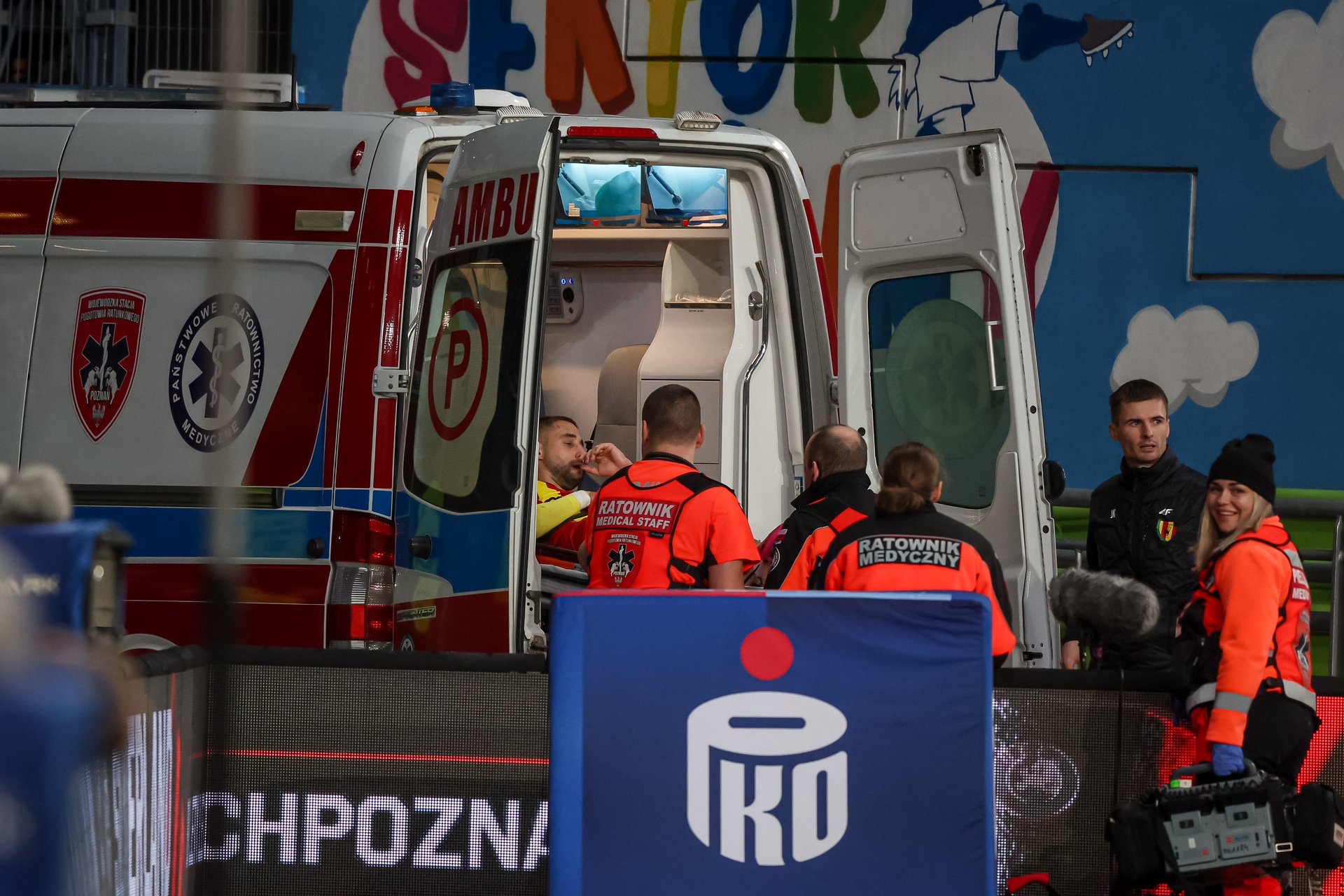Koszmarna kontuzja w Ekstraklasie, w tym roku już nie zagra. "Dusił się krwią" [WIDEO]