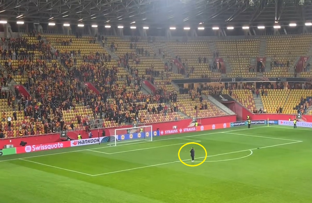Siemieniec udał się pod płot. Tak zareagowali kibice Jagiellonii po klęsce [WIDEO]