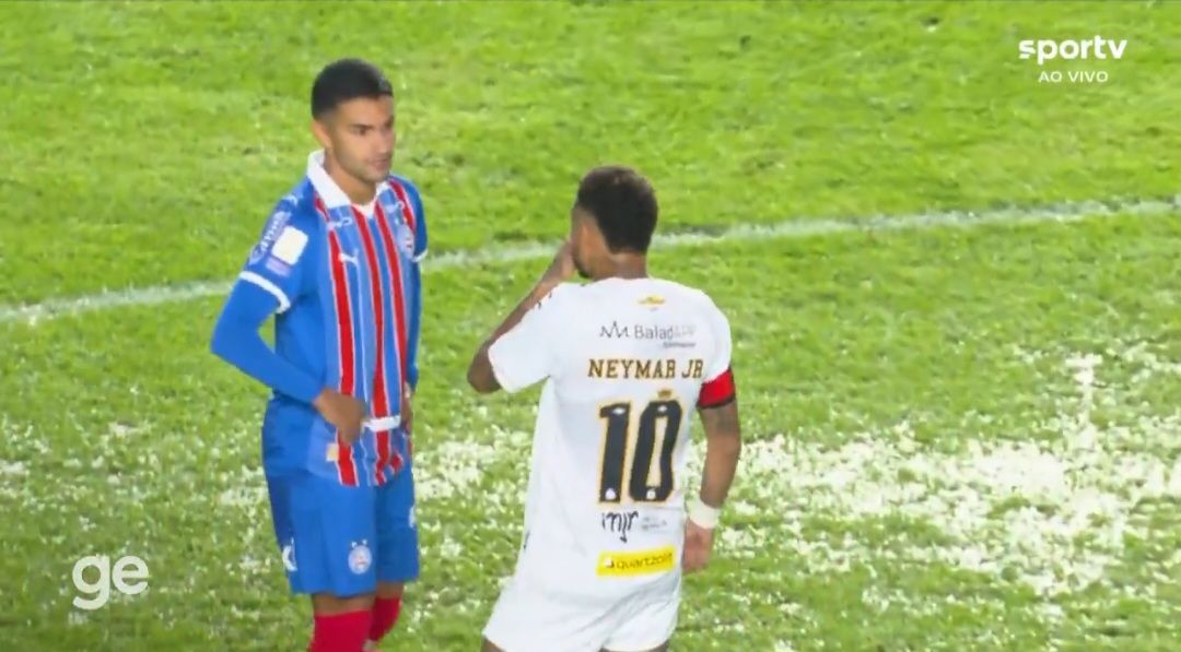 Neymar wyleciał z boiska. Tego nie wolno robić [WIDEO]