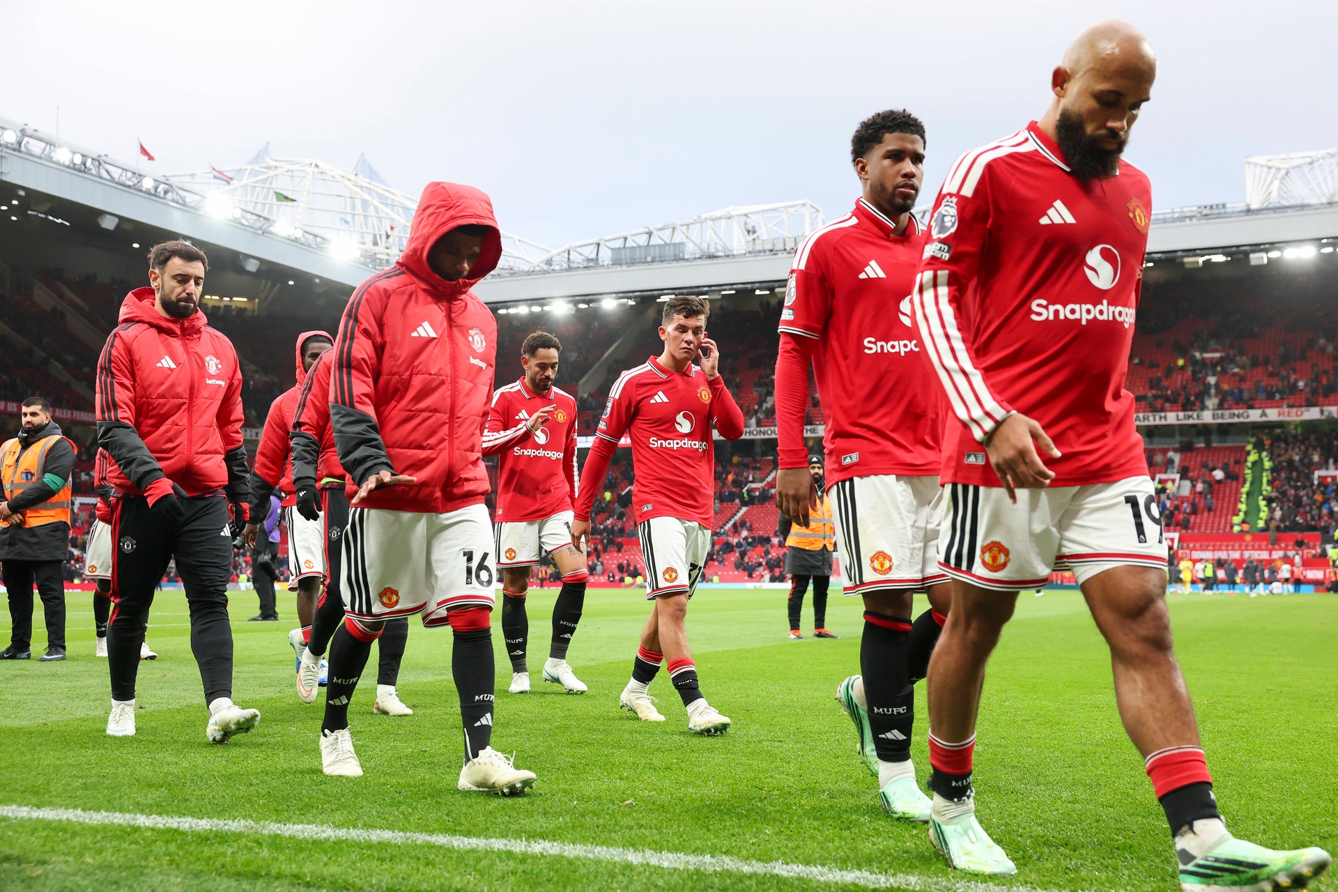 Neville masakruje piłkarzy United. Mocne oskarżenia. "Niektórzy są nikim"