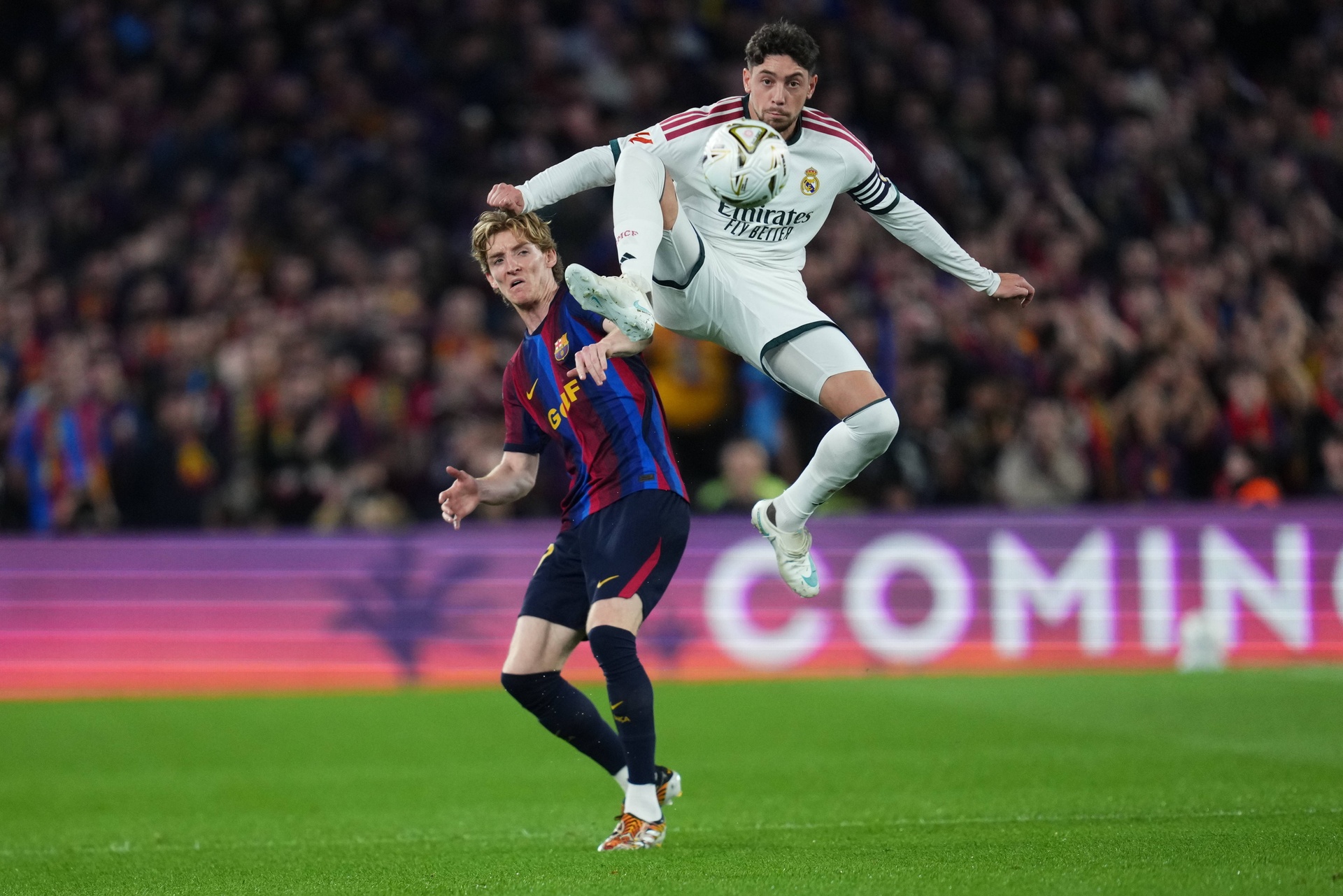 Dosadny komentarz po El Clasico. "Kurczę, ale to zapierdziela!"