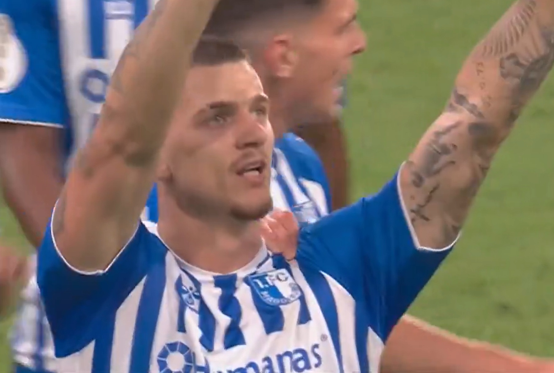 Żukowski strzelił gola Bayernowi! Co za bomba Polaka! [WIDEO]
