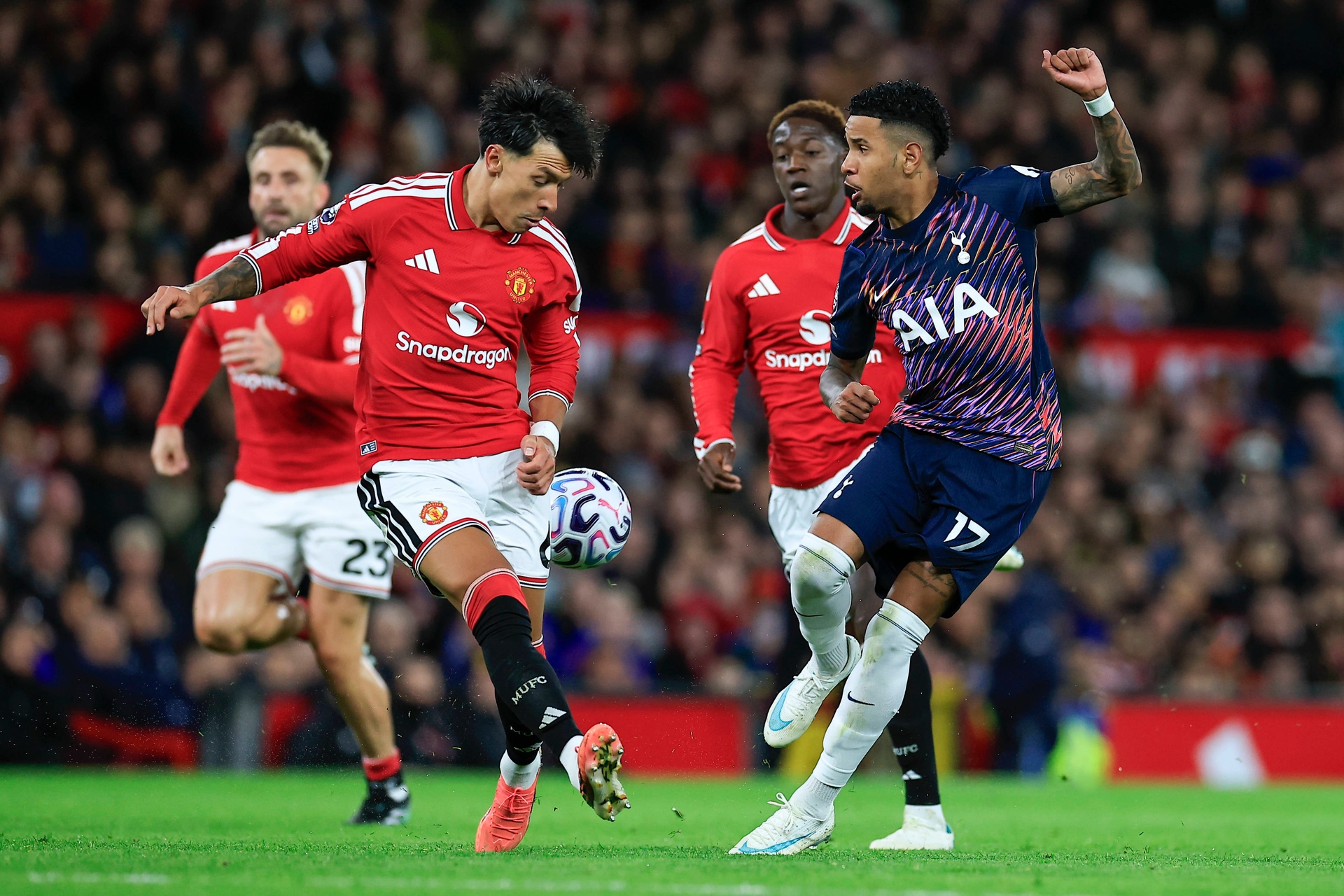 Barcelona zgłosiła się po gracza United. Ma ogromną konkurencję