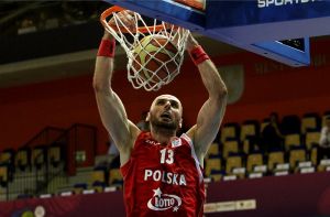 Trener Wizards krytykuje Gortata