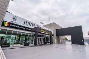 Obrońca Juve na celowniku MU i Arsenalu