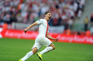 Milik prowadzi do zwycięstwa! Gol w stylu Zlatana [video]