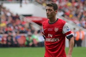 Wenger: To może być sezon Oezila