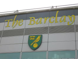 Norwich City przedłużyło kontrakt z defensywnym pomocnikiem