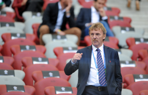 Boniek: Dach Narodowego to nie drzwi do toalety