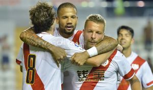 Trzecia z rzędu wygrana Rayo. Hat-trick Raula de Tomasa