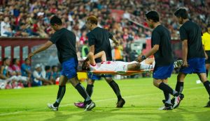 XI najbardziej brutalnych fauli w historii futbolu [video]