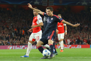 Słabe noty Lewandowskiego. "Był samotny na boisku"