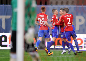 Piast pokonał Pogoń i dogonił Legię!