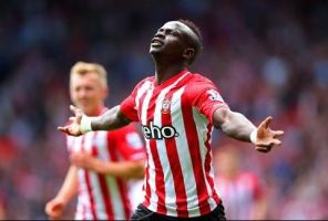 Liverpool bierze Mane. Co najmniej 34 mln funtów odstępnego