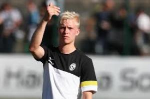 Obrońca Juventusu zagra w Anglii