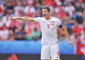 Domenech o Lewandowskim: Jest wolniejszy niż Ronaldo, nie drybluje jak Messi, nie ma techniki jak Neymar, ale za to go podziwiam