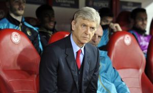 Wenger nie przejmuje się wynikami. Francuz nie chce odchodzić z Arsenalu