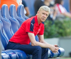 "Wenger idealnym kandydatem na trenera Anglików, ale za bardzo kocha Arsenal żeby zmienić pracę"