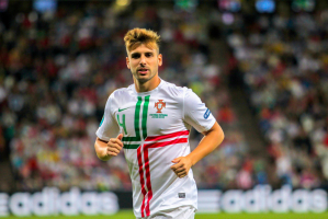 Southampton FC chce sprowadzić Miguela Veloso