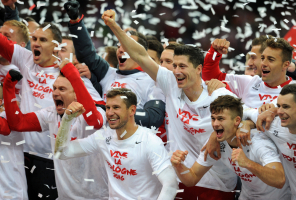 Dwóch Polaków nominowanych do Drużyny Roku wg UEFA