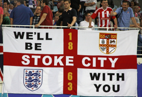 Zwycięstwo Stoke City po samobójczym golu bramkarza