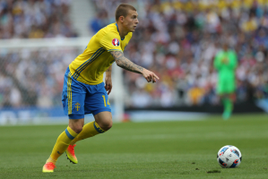 Victor Lindelof może zagrać w Serie A