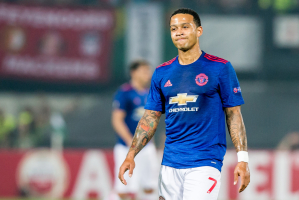 Everton walczy o Memphisa Depaya