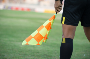Sędzia zawieszony po El Clasico za... spoufalanie się z graczami Barcy