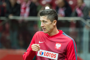 Szef Bayernu o zastąpieniu Lewandowskiego: Musielibyśmy znaleźć kogoś, kto w ponad 30 meczach usiądzie na ławce