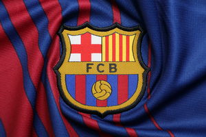 Barcelona może zmienić herb od przyszłego sezonu! Kibice niezadowoleni z nowego logo