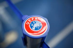 UEFA zatwierdziła pięć zmian w meczach reprezentacji i pucharach. Co z powrotem kibiców? [NASZ NEWS]
