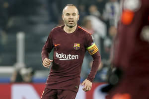 Wzruszające pożegnanie Iniesty na Camp Nou. Skromna wygrana Barcelony [VIDEO]